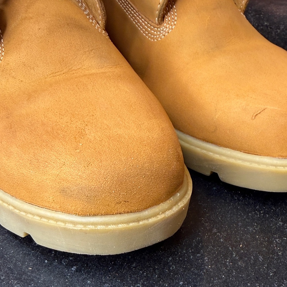 Timberland Wheat Nubuck Lace-Up Boots – Classic Work Boots - Picture 2 of 13